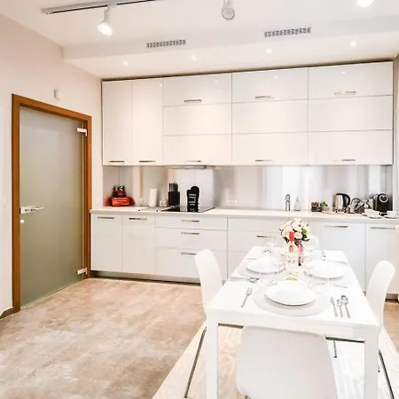 Will New Modern & Spacious Apt! *